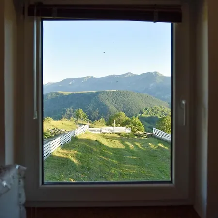 Willa Utopia Mountain